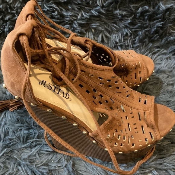 Ladies Just Fab Brown Cut out Wrap Around Studded Wedge - Picture 5 of 7